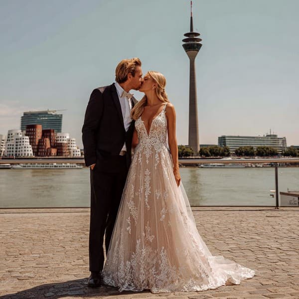 Germania, Düsseldorf Germania, Düsseldorf