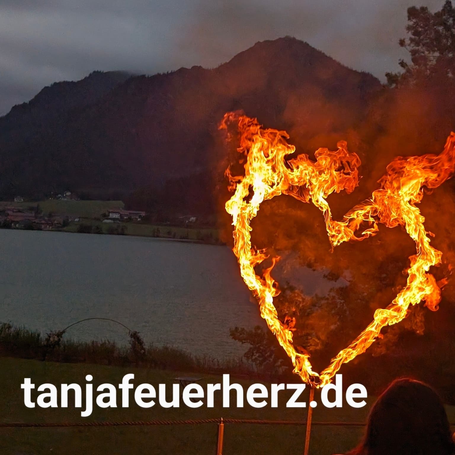 Feuershow Tanja Feuerherz - Image 1
